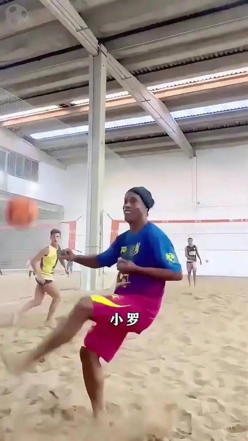 他不僅為球